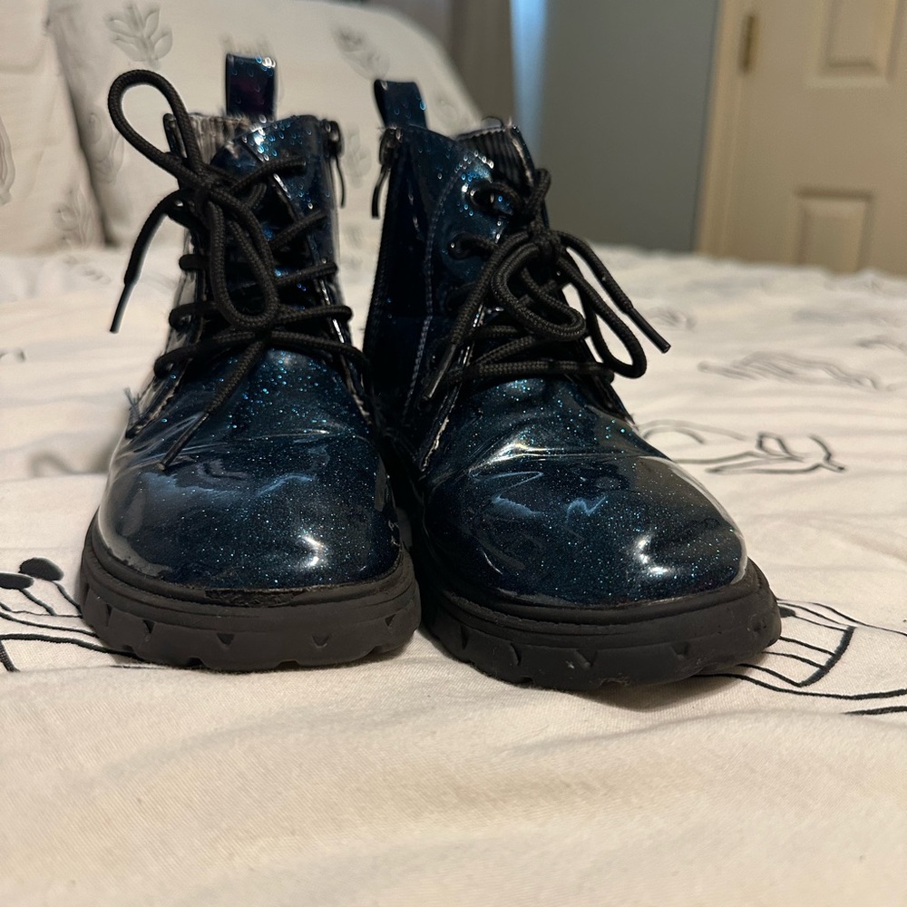 Girls’ Glitter Patent Combat Boots — Navy/Black
